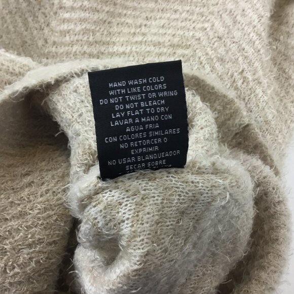 XOXO, Sweater - Picture 5 of 13